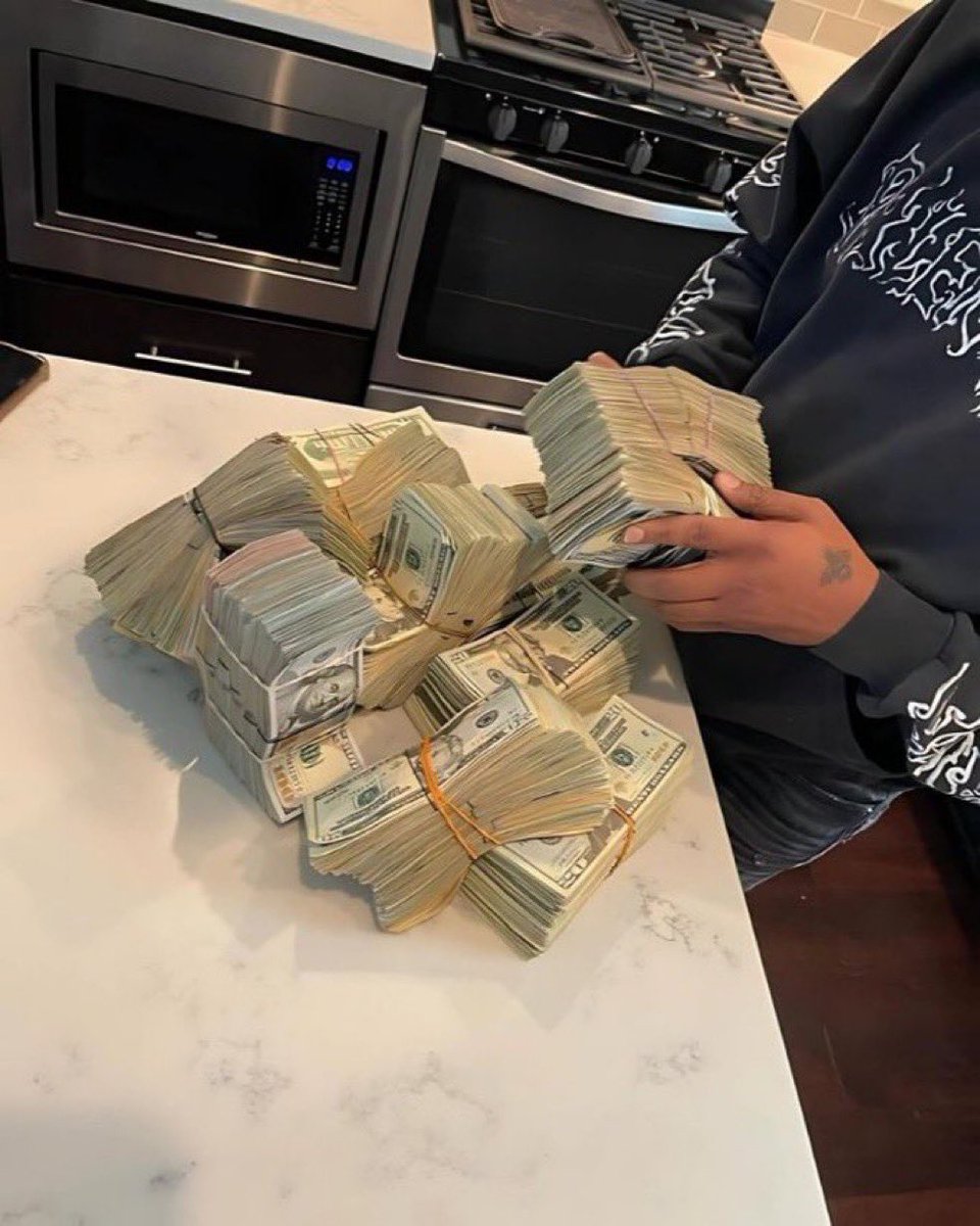 I attract financial abundance effortlessly.