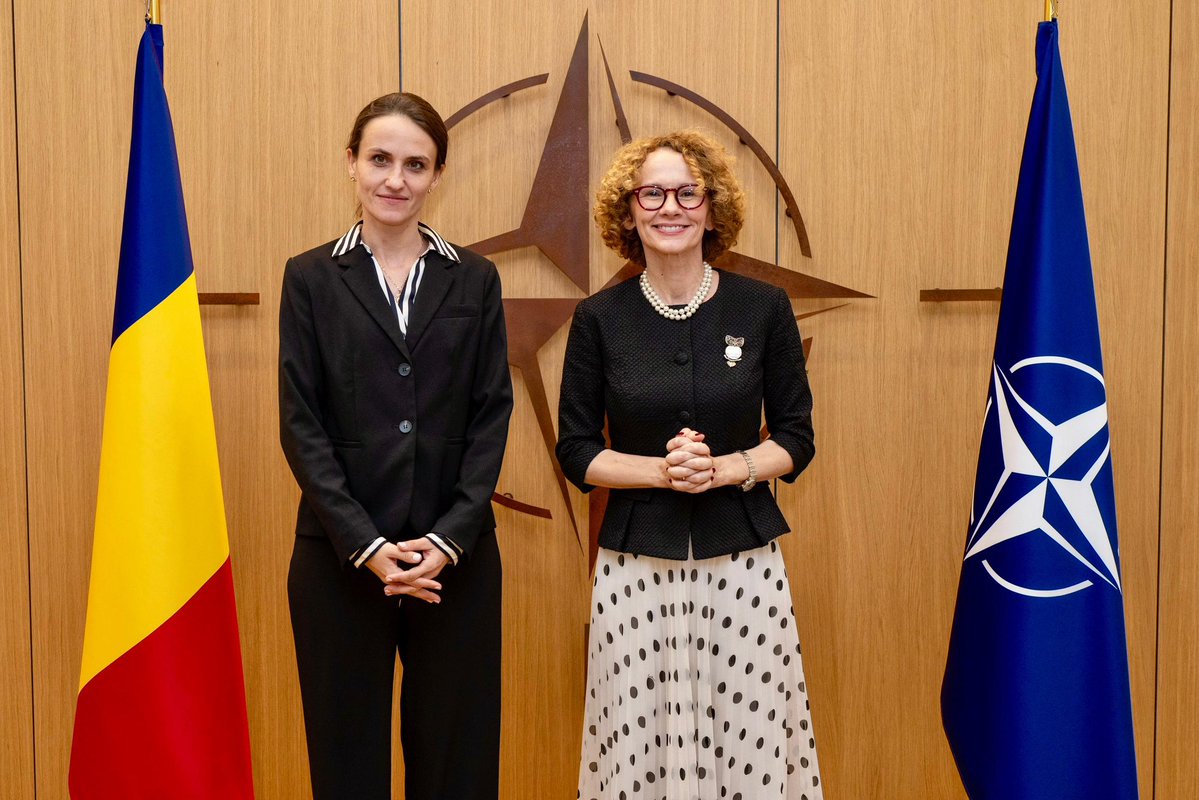 DepSecGenNATO's tweet image. A pleasure meeting with 🇷🇴 Foreign Affairs Minister @oana_toiu. We discussed implementing #NATOSummit decisions and the importance of the Black Sea region. #Romania is a committed Ally and provides much-needed support to #Ukraine.