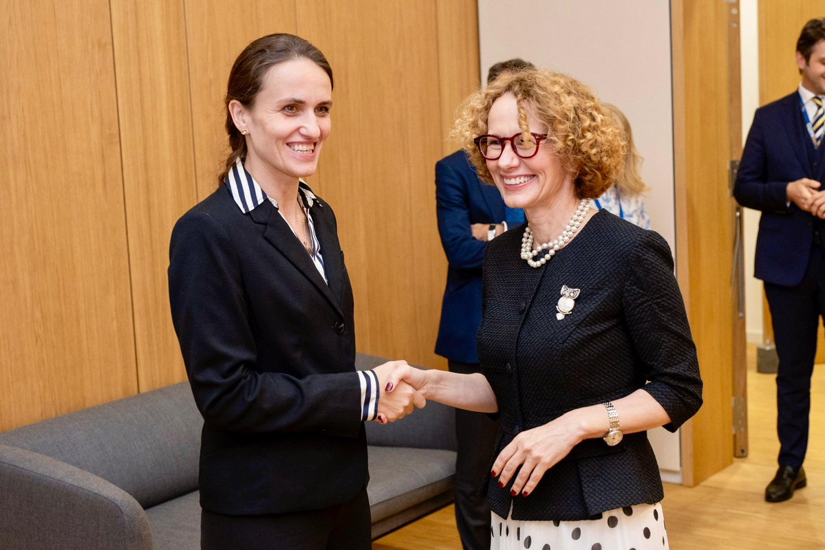 DepSecGenNATO's tweet image. A pleasure meeting with 🇷🇴 Foreign Affairs Minister @oana_toiu. We discussed implementing #NATOSummit decisions and the importance of the Black Sea region. #Romania is a committed Ally and provides much-needed support to #Ukraine.