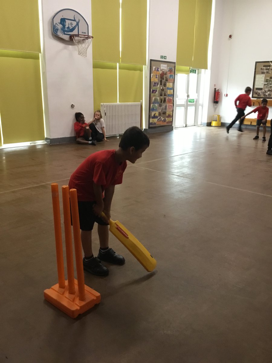 HenryWhipple1's tweet image. Year 3 enjoyed playing a game of cricket as a culmination of their PE learning this half term. They used all the skills they had been taught to score runs, bowl and field.@NST_forschools @My_Bestwood