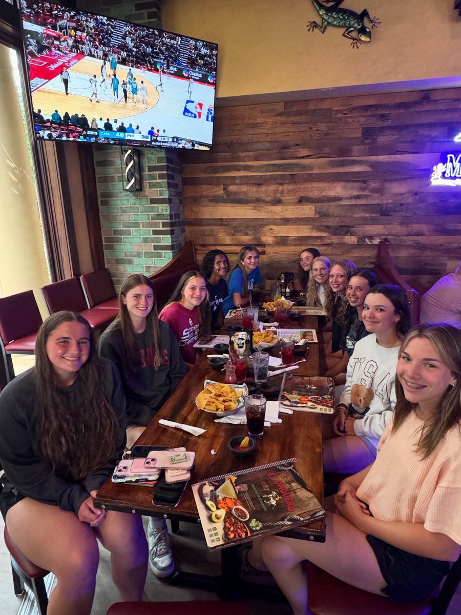 clare_wall14's tweet image. Here’s my highlights from Ohio Stingray Showcase. Happy to end the season with these girls can’t wait for next season!@SW16uCarroll @ShockwavesSB