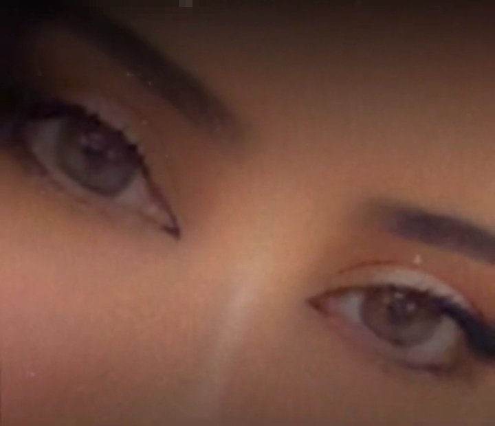عنواننا الليله :

أشوفك ب عين من لاحقه ب البعد جور
   لأنك وطن دلال لا قبله وبعده مثيل

#حبيت_اقول
#مساء_الخير