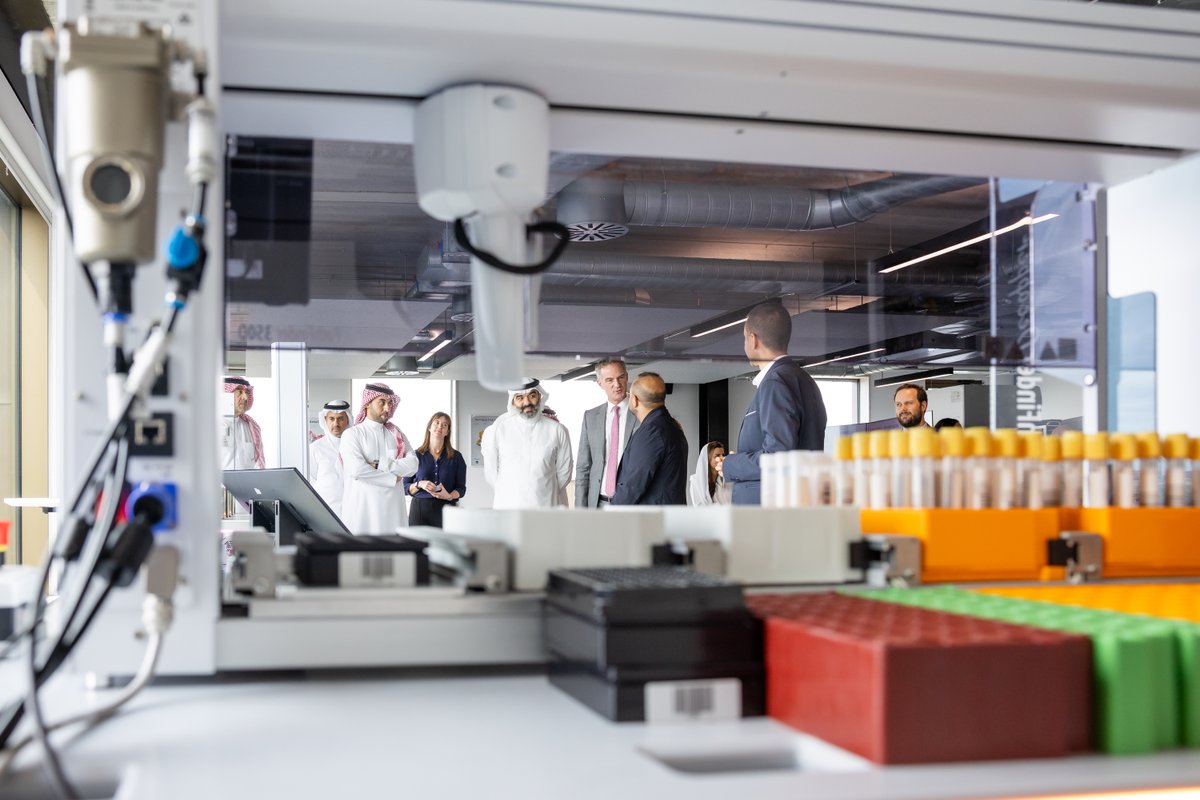 Department for Science, Innovation and Technology (@scitechgovuk) on Twitter photo Secretary of State <a href="/peterkyle/">Peter Kyle</a> welcomed his excellency <a href="/aalswaha/">عبدالله عامر السواحهAbdullah Alswaha</a> to the UK this week.
They visited <a href="/wayve_ai/">Wayve</a> and <a href="/automata_tech/">Automata</a> to see some of Britain’s cutting-edge technologies.
AI is transforming our societies and economies, opening up new opportunities to work together 🇬🇧🇸🇦 Secretary of State <a href="/peterkyle/">Peter Kyle</a> welcomed his excellency <a href="/aalswaha/">عبدالله عامر السواحهAbdullah Alswaha</a> to the UK this week.
They visited <a href="/wayve_ai/">Wayve</a> and <a href="/automata_tech/">Automata</a> to see some of Britain’s cutting-edge technologies.
AI is transforming our societies and economies, opening up new opportunities to work together 🇬🇧🇸🇦