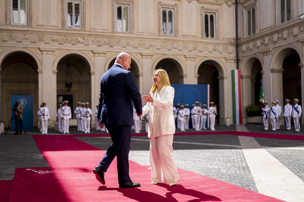 _CStocker's tweet image. Real pleasure to meet you in Rome today, dear @GiorgiaMeloni.
Austria and Italy are not only neighbours and close friends, we also bear joint responsibility for a strong Europe: from tackling illegal migration and strengthening external borders to deepening economic…