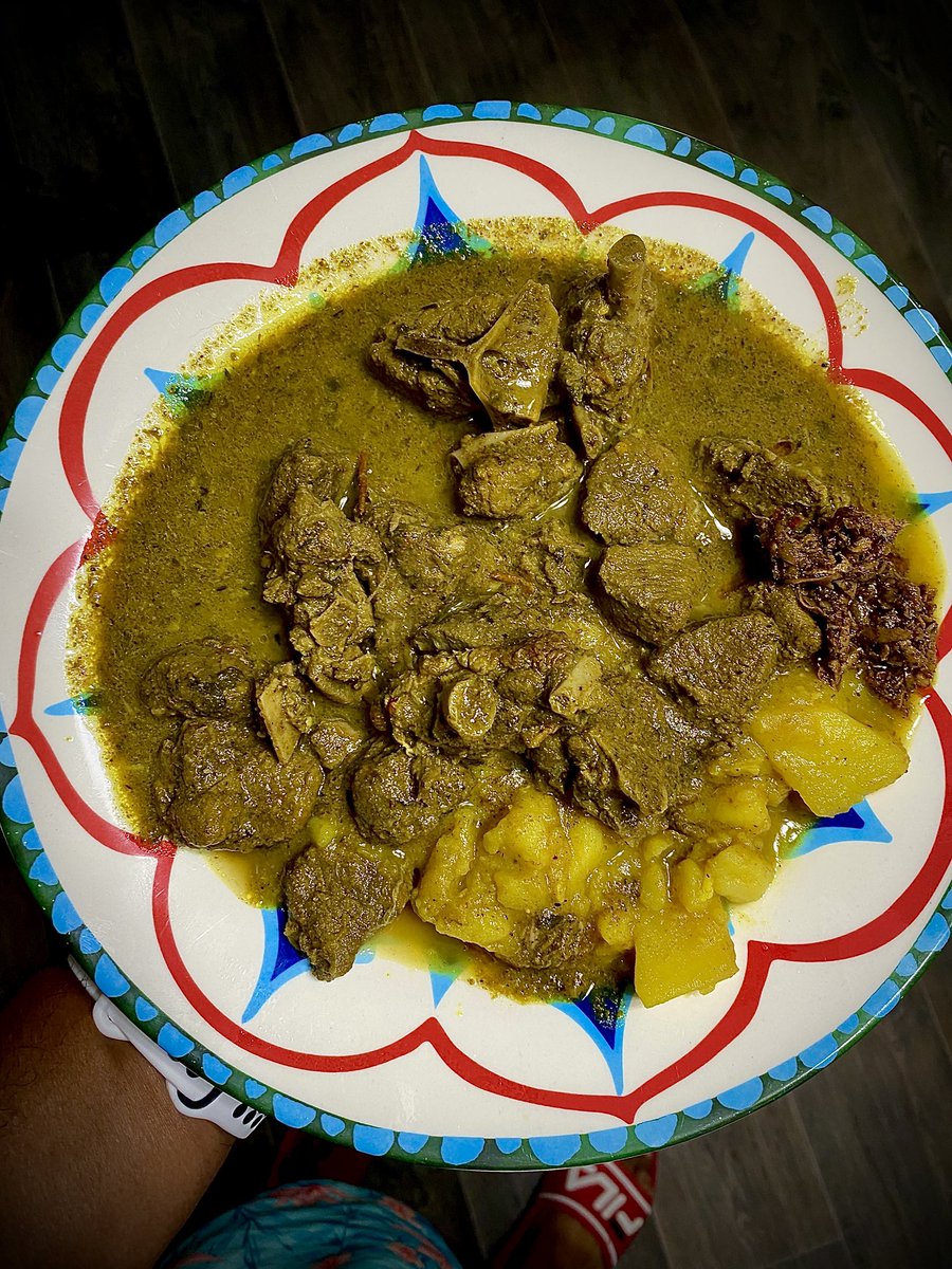 Obzokee's tweet image. Being mommy’s bess child comes with perks.