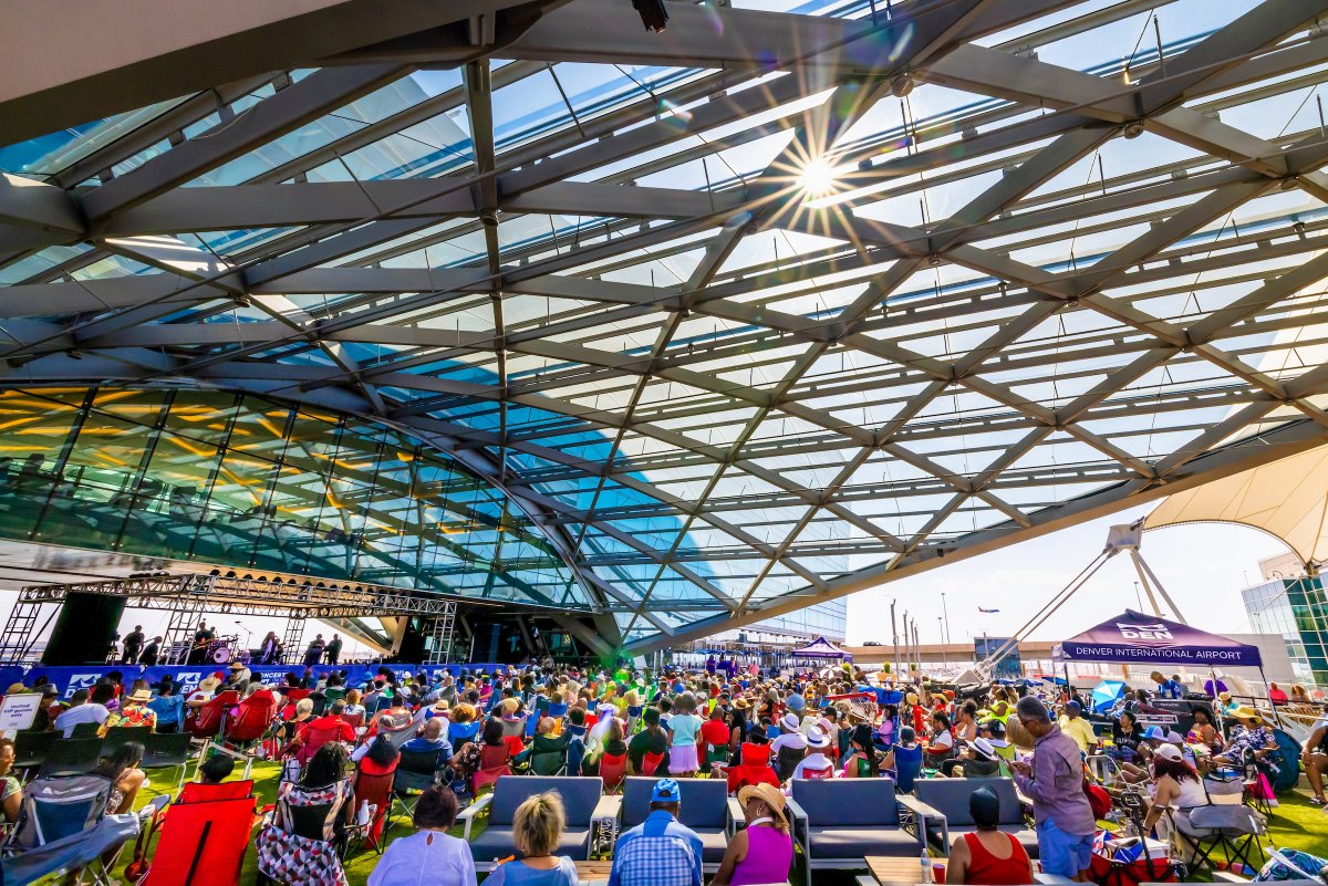 Denver Int'l Airport (@denairport) on Twitter photo Summer concerts are BACK. ๐ถ
Join us for Concerts on the Fly July 27-Aug. 31! Air-mazing headliners include <a href="/AverySunshine/">AverySunshine</a> and <a href="/ericdarius/">Eric Darius</a>.
Tickets are FREE and will be released on Mondays at 10 a.m. starting July 21 at flydenver.com/concerts.
#Denver #DenverEvents Summer concerts are BACK. ๐ถ
Join us for Concerts on the Fly July 27-Aug. 31! Air-mazing headliners include <a href="/AverySunshine/">AverySunshine</a> and <a href="/ericdarius/">Eric Darius</a>.
Tickets are FREE and will be released on Mondays at 10 a.m. starting July 21 at flydenver.com/concerts.
#Denver #DenverEvents