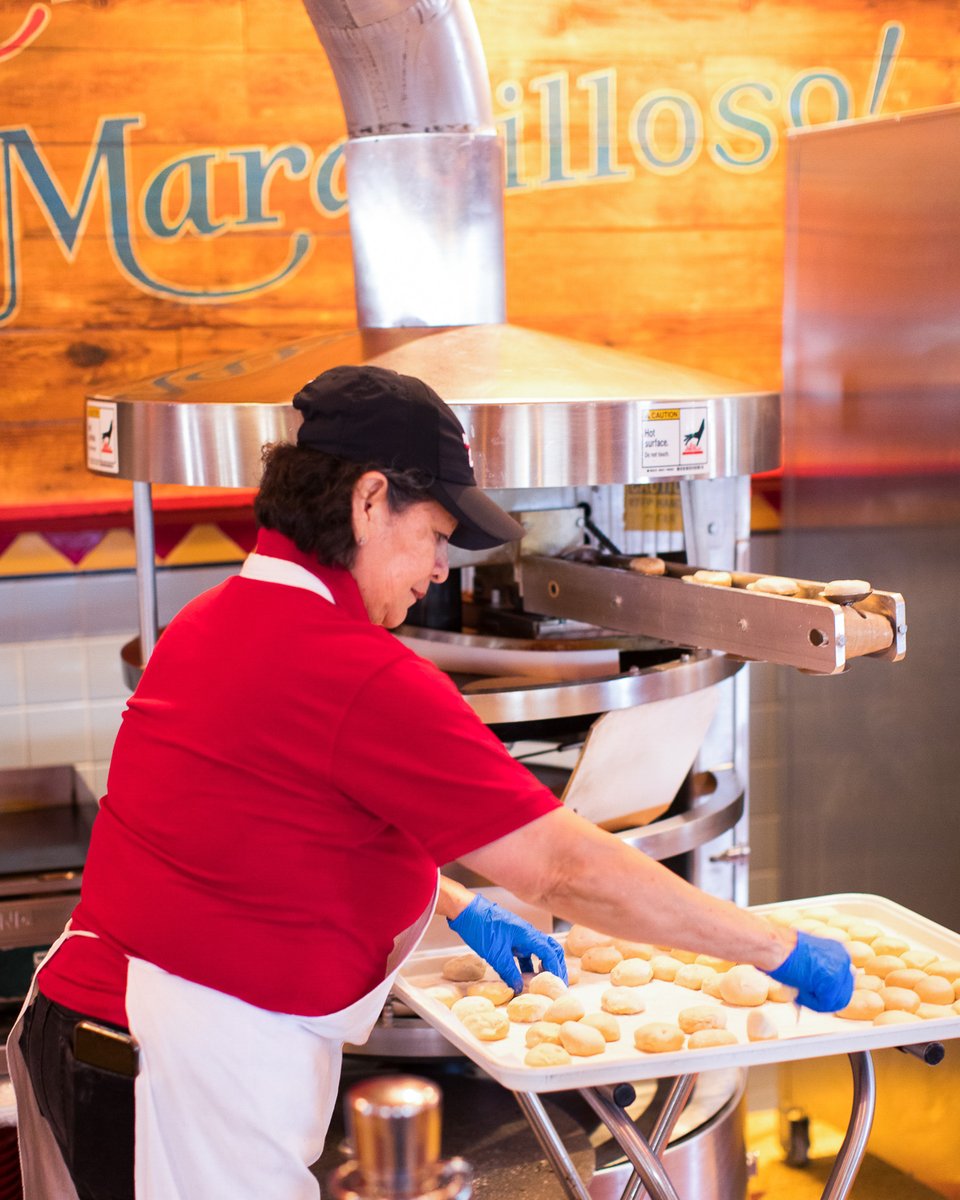 PappasitosTXMEX's tweet image. Fresh. Fluffy. Fired up hourly. We’ve been handmaking our flour tortillas since day 1, and you can taste the difference. Nothing beats a Pappasito’s tortilla, hot off the press and straight to your plate. #Pappasitos #FreshTortillas #LegendaryTexMex
