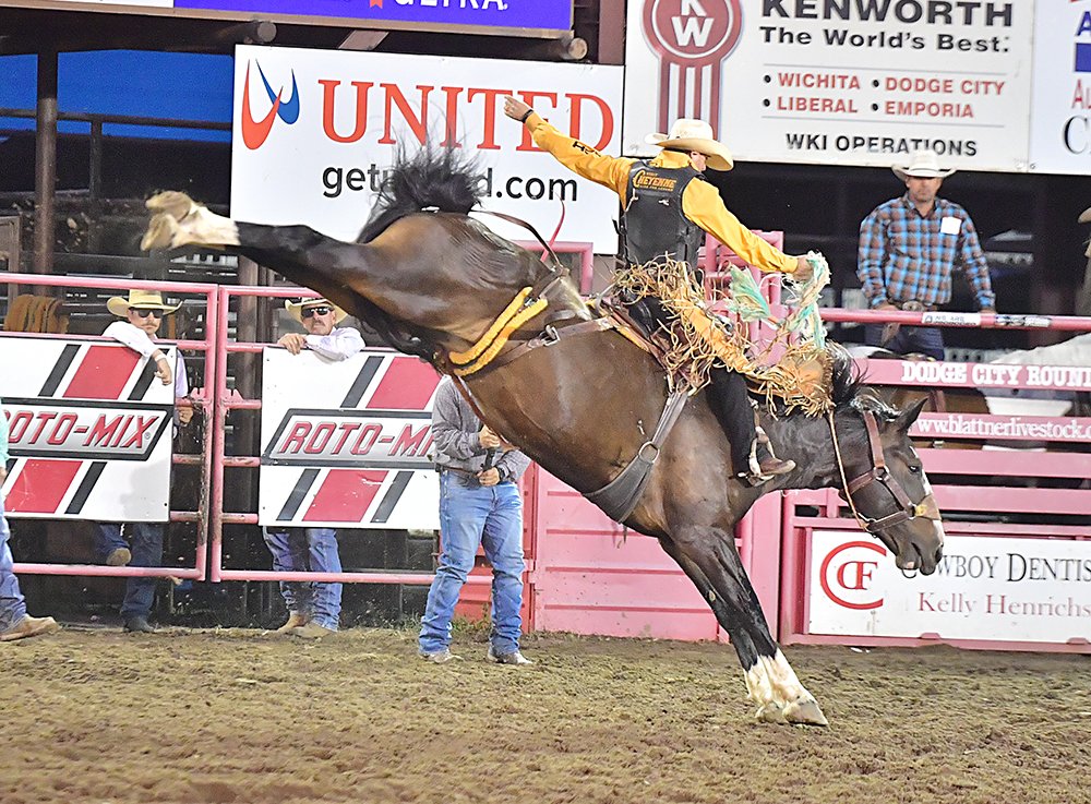 TwisTEDRodeo's tweet image. #RoundupRodeo is enhancing the experience for its ticket-buyers every year. One of the big moves for 2025 is the creation of a food court that is designed with consumers in mind. twistedrodeo.com/2025/07/15/rou… 📸 Robby Freeman