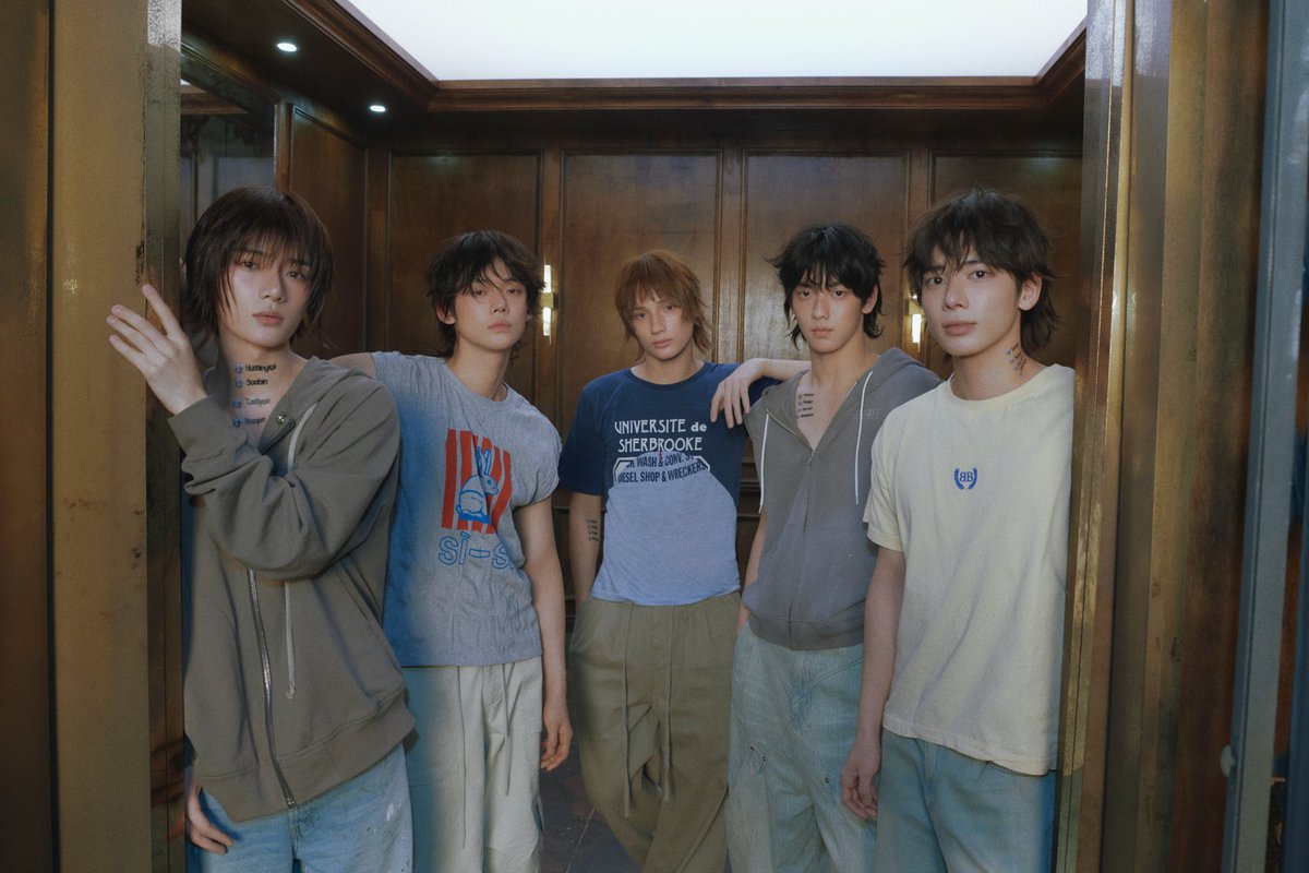 translatingTXT's tweet image. the star chapter: together ⭐️