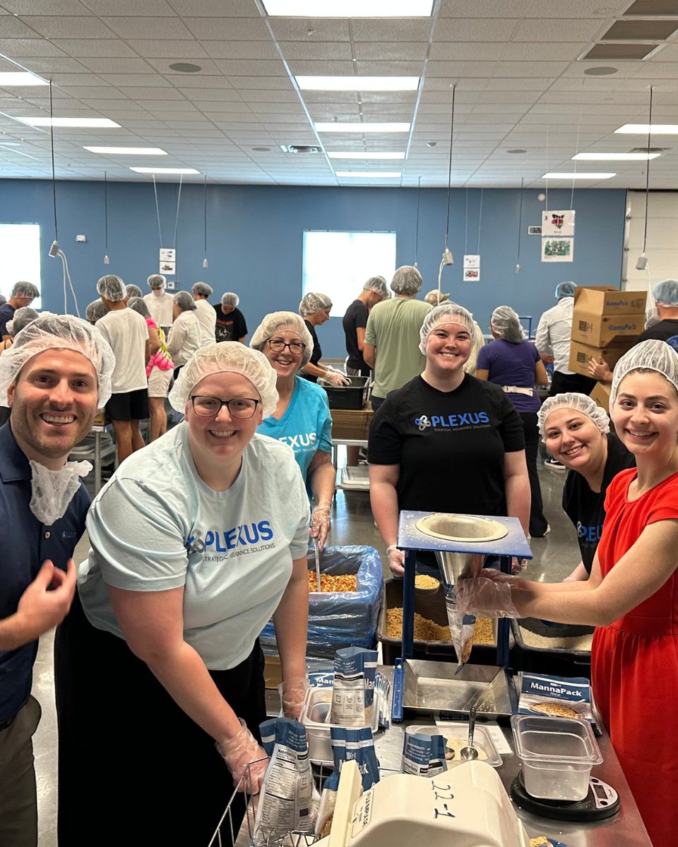 plexusgroupe's tweet image. Last week, our Deer Park associates volunteered at Feed My Starving Children. The group packed 137 boxes—nearly 30,000 meals—enough to feed 81 children for an entire year. We&apos;re proud to support organizations making a real impact!

#ThePlexusGroupe #ProudlyPlexus #FMSC