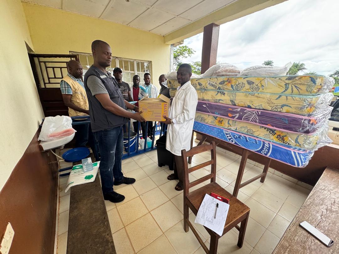 WHOSierraLeone's tweet image. WHO is supporting the transfer of mpox drugs and essential medical supplies to the newly identified treatment center at Levuma CHC.
This ensures timely care for affected patients and strengthens the national outbreak response.
#mpoxresponse #WHO