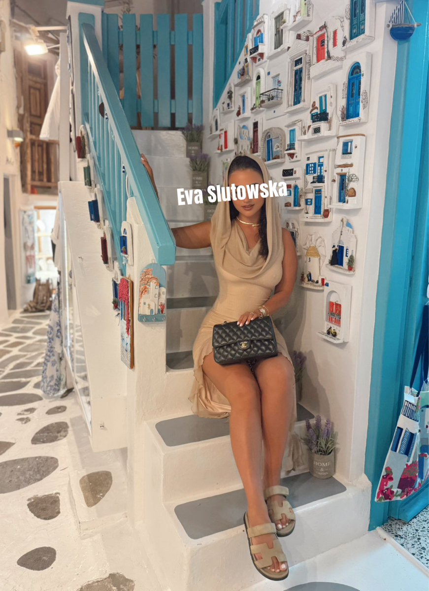 allyoursEva's tweet image. Not everything glittering at night is meant to be found.
I was never lost — just hidden.
Mykonos knows how to keep secrets…
and I am its most expensive one. 💋
#WhisperedLuxury #MidnightMuse #TooRareToReach