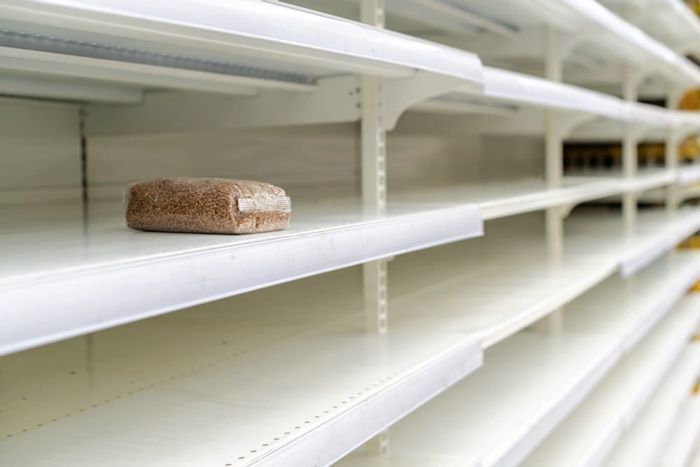 NowRbe's tweet image. I think the coming #FoodShortages in the U.S. will be so bad they&apos;ll make the #GreatDepression look like an #EconomicRecovery. Of course food shortages would be (most likely) rendered #obsolete in a resource based economy. 

#farmworkers #laborshortage #deportations #ICE