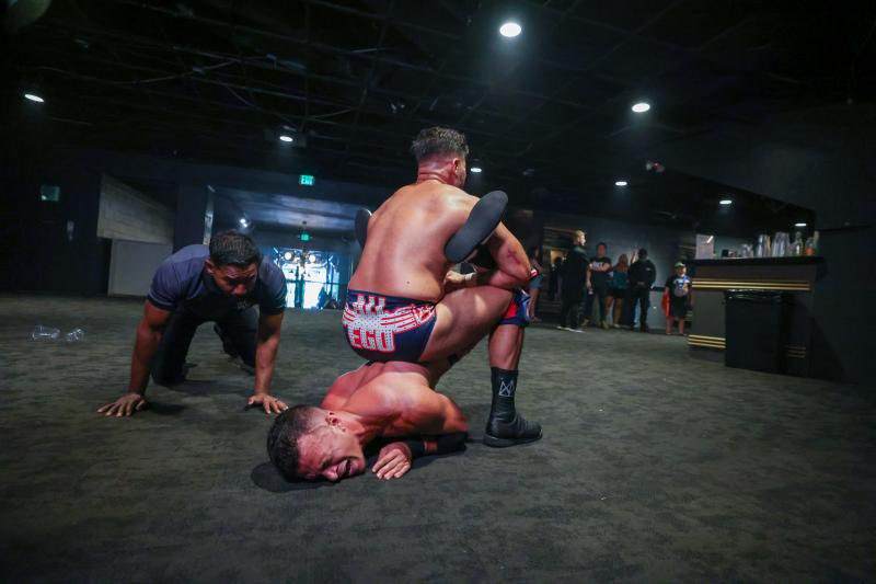 AdrianButlerWWE's tweet image. Falls Count ANYWHERE! #wwenxt