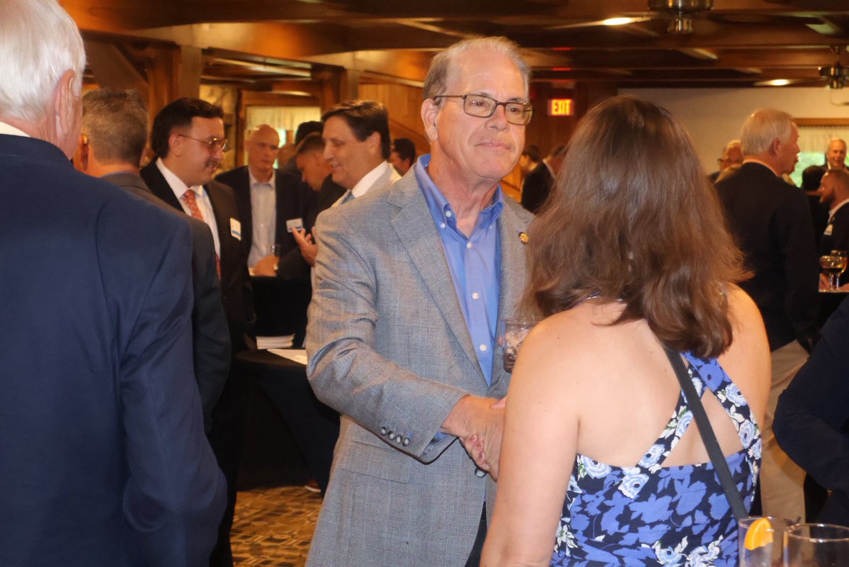 Mike Braun (@braun4indiana) on Twitter photo Maureen and I had a great time at the inaugural <a href="/indgop/">Indiana Republican Party</a> South Dinner in Evansville. I visit every county in Indiana each year and I am glad to see Chairwoman Keesling and our party championing every corner of this state for Hoosiers. Maureen and I had a great time at the inaugural <a href="/indgop/">Indiana Republican Party</a> South Dinner in Evansville. I visit every county in Indiana each year and I am glad to see Chairwoman Keesling and our party championing every corner of this state for Hoosiers.