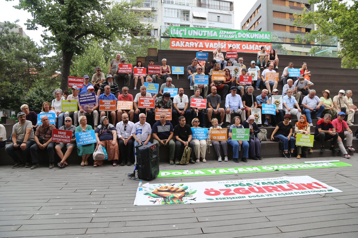 Eskişehir’de maden yasasına karşı yaşam nöbeti başlatıldı
yeniyasamgazetesi9.com/eskisehirde-ma…