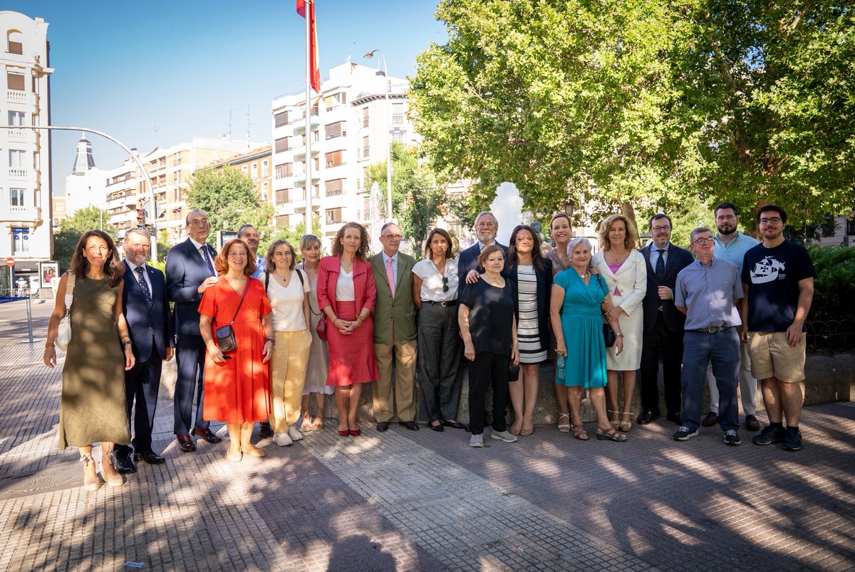 🤝🏼 Gracias a VOX hemos conseguido celebrar el Solemne Izado de Bandera Nacional en Chamberí.

Gracias a nuestros concejales por defender España y a los españoles.