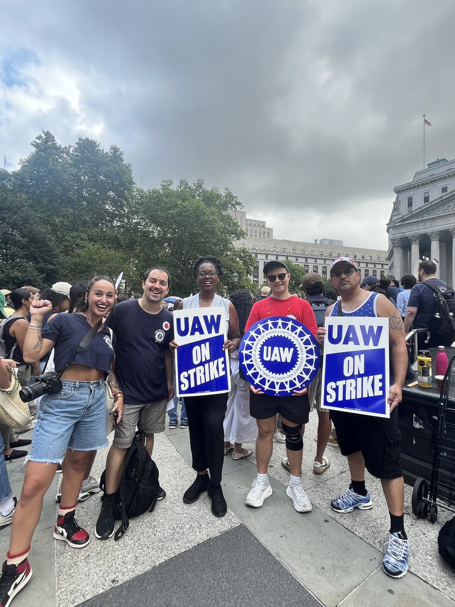 phara4assembly's tweet image. Proud to stand with @alaa2325 members as they prepare to strike! These @UAW members represent the most vulnerable New Yorkers in immigration, housing, juvenile, civil and criminal court. They must get a fair contract—our city depends on it!
