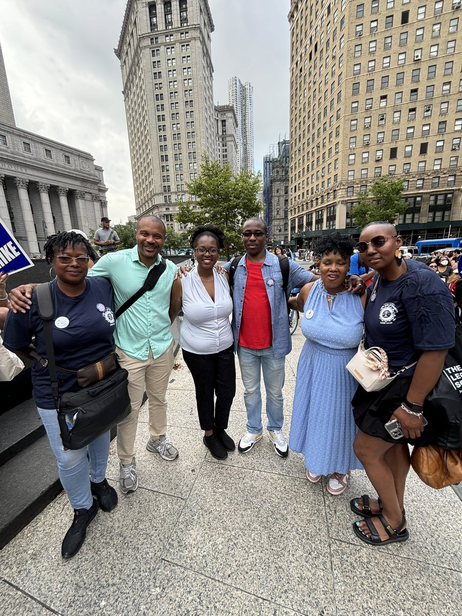 phara4assembly's tweet image. Proud to stand with @alaa2325 members as they prepare to strike! These @UAW members represent the most vulnerable New Yorkers in immigration, housing, juvenile, civil and criminal court. They must get a fair contract—our city depends on it!
