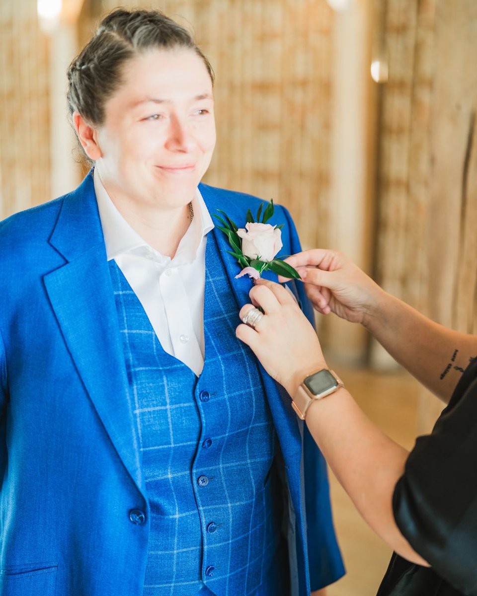 Congratulations to @kvte_cam , who's setting a bar high for rich blue, three-piece suits. The single-breasted, windowpane waistcoat is certainly an eye-catching feature that ties the suit together.

📸Dan at DM Photography @dm_photographyuk