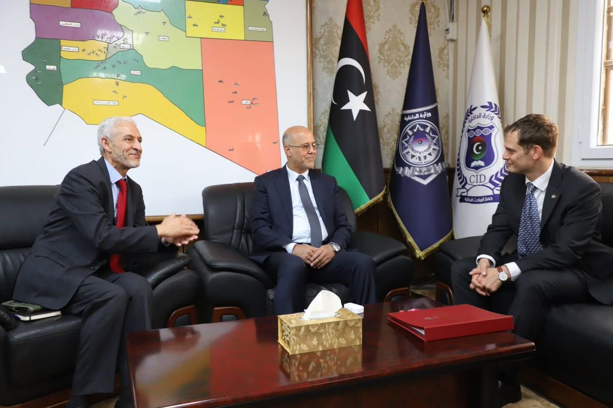 UK in Libya🇬🇧🇱🇾 (@ukinlibya) on Twitter photo لا تقتصر مكافحة جرائم الهجرة المنظمة على القناة البحرية الإنجليزية.
تابع الوزير <a href="/HFalconerMP/">Hamish Falconer MP</a> في طرابلس، كيف تعمل <a href="/NCA_UK/">National Crime Agency (NCA)</a> بجهد مستمر في المنطقة لتفكيك واعتقال الشبكات الاجرامية.
المجرمون لا يكترثون بحياة البشر، ويجب إيقافهم. لا تقتصر مكافحة جرائم الهجرة المنظمة على القناة البحرية الإنجليزية.
تابع الوزير <a href="/HFalconerMP/">Hamish Falconer MP</a> في طرابلس، كيف تعمل <a href="/NCA_UK/">National Crime Agency (NCA)</a> بجهد مستمر في المنطقة لتفكيك واعتقال الشبكات الاجرامية.
المجرمون لا يكترثون بحياة البشر، ويجب إيقافهم.