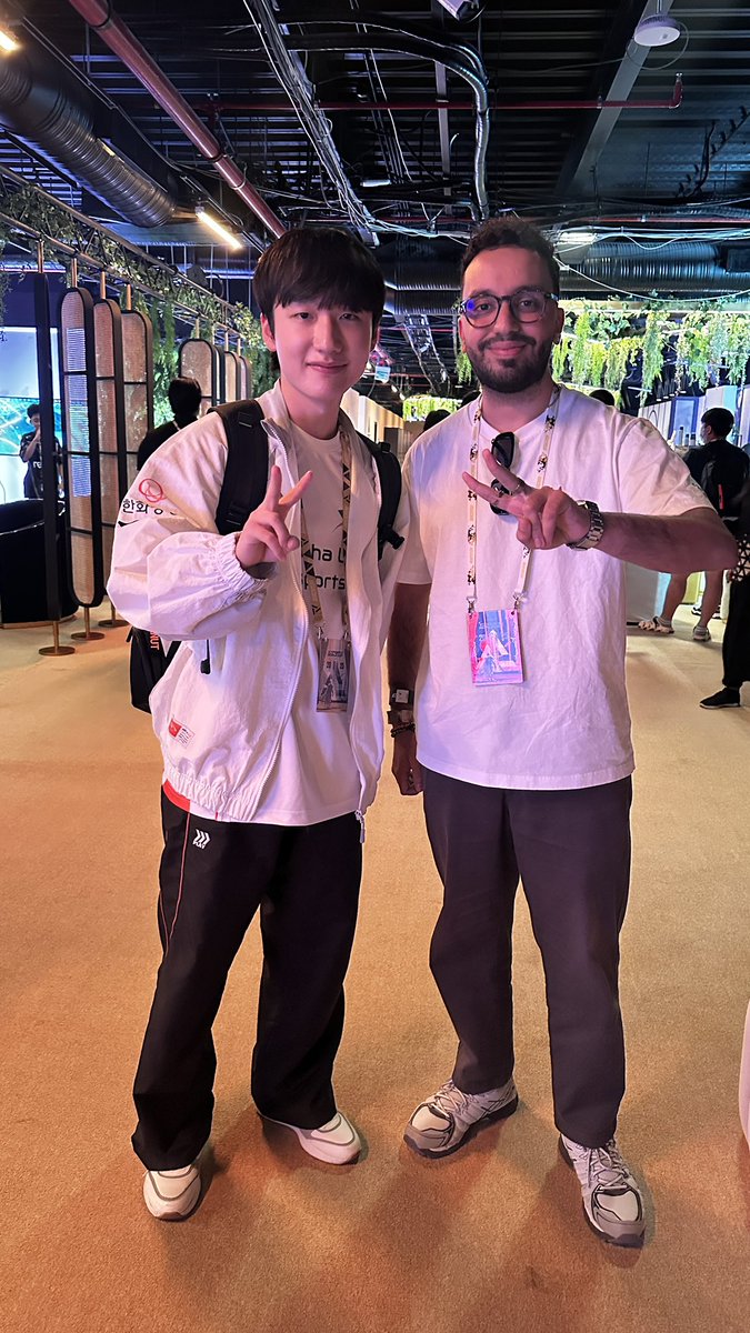 DarkSheep55's tweet image. I made a new friend! 🥜 @lolPeanut98 such a nice guy