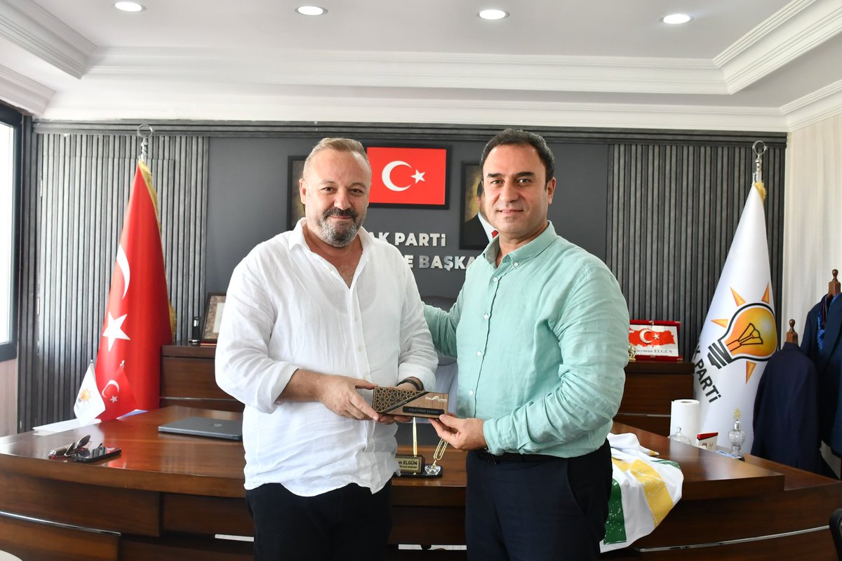 Önceki dönem İl Yönetim Kurulu Üyemiz Vedat Yurum, Bizleri ziyaret etti.

Çalışmalarında başarılar diliyor, nazik ziyaretlerinden dolayı kendisine teşekkür ediyorum. 

<a href="/RTErdogan/">Recep Tayyip Erdoğan</a> <a href="/abuyukgumus/">Ahmet Büyükgümüş</a> <a href="/hakanaksu058/">Hakan AKSU 🇹🇷</a> <a href="/farukaytek/">Faruk Aytek</a> <a href="/milhamigunbegi/">M.İlhami GÜNBEGİ</a> <a href="/akpartiurfa/">AK PARTİ ŞANLIURFA</a> <a href="/EyyubiyeAkParti/">AK PARTİ EYYÜBİYE</a>