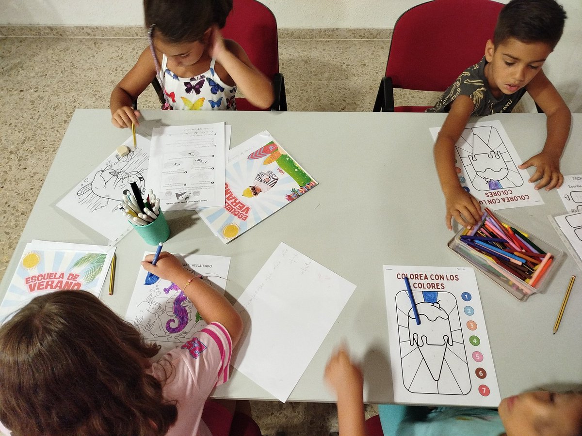 El saber no ocupa lugar, pero sí requiere de tiempo⏰😁 Nuestras peques de #Kumpania repasan este mes lo aprendido durante el curso, ¡Qué el ritmo no pare! 😎 #FSE #UE🇪🇺