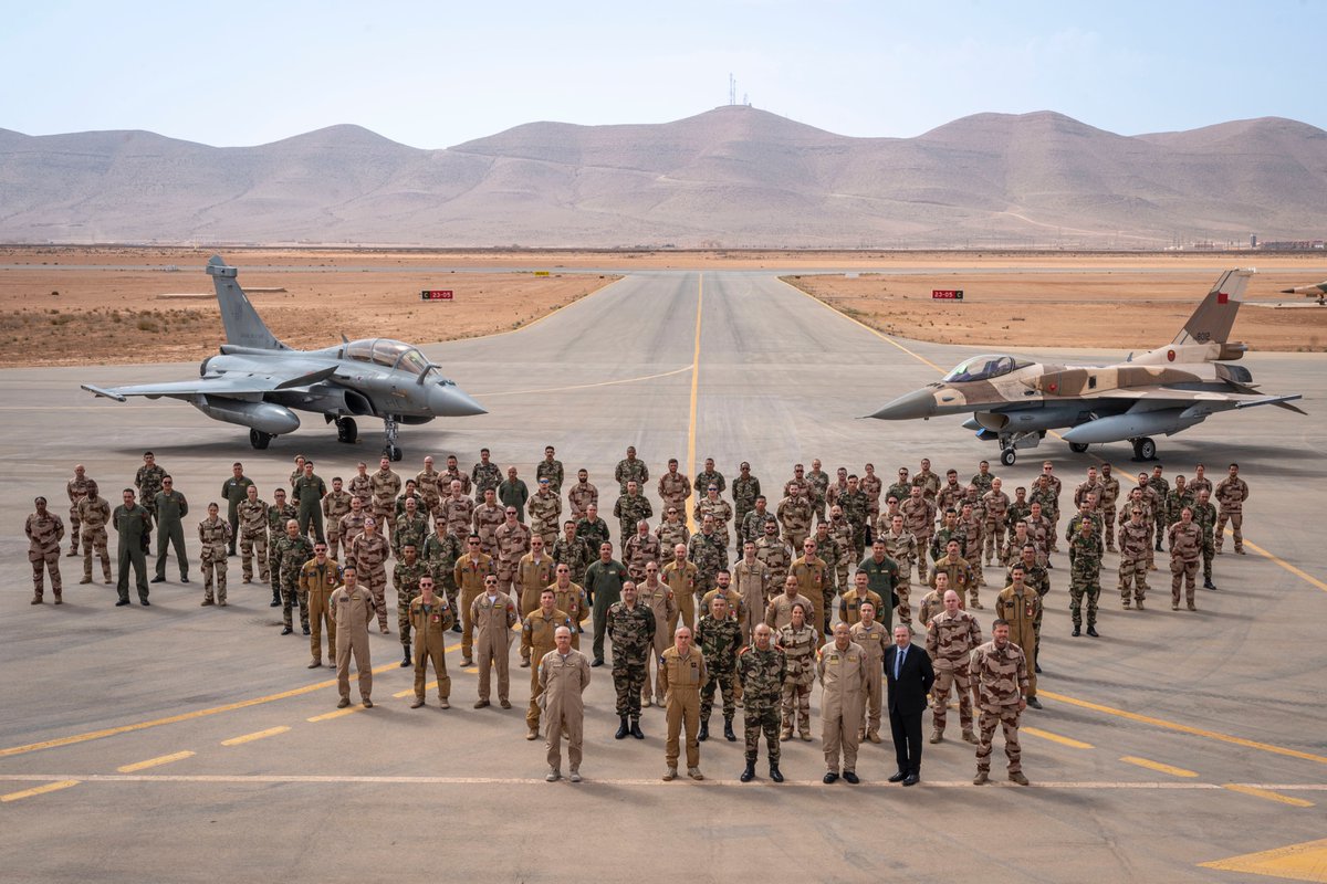 Armee_de_lair's tweet image. 🇫🇷🇲🇦 #Marathon25 : mission accomplie !
✅ + de 130 Aviateurs déployés pour renforcer l’interopérabilité avec les @FAR_Maroc_.
Entre campagne de tir #Rafale B et missions de ravitaillement #MRTT... Derrière ces images, des semaines de coordination, de rigueur et de préparation.