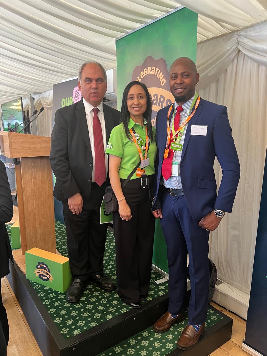 BambosMP's tweet image. It was wonderful to mark 60 yrs of ASDA in the UK & meet Sejal & Washington from the Southgate store in Parliament 💚
Great to discuss @asda's community action in Southgate & Wood Green, their partnership with @Parentkind, & celebrate the £5015 raised & donated to local schools.