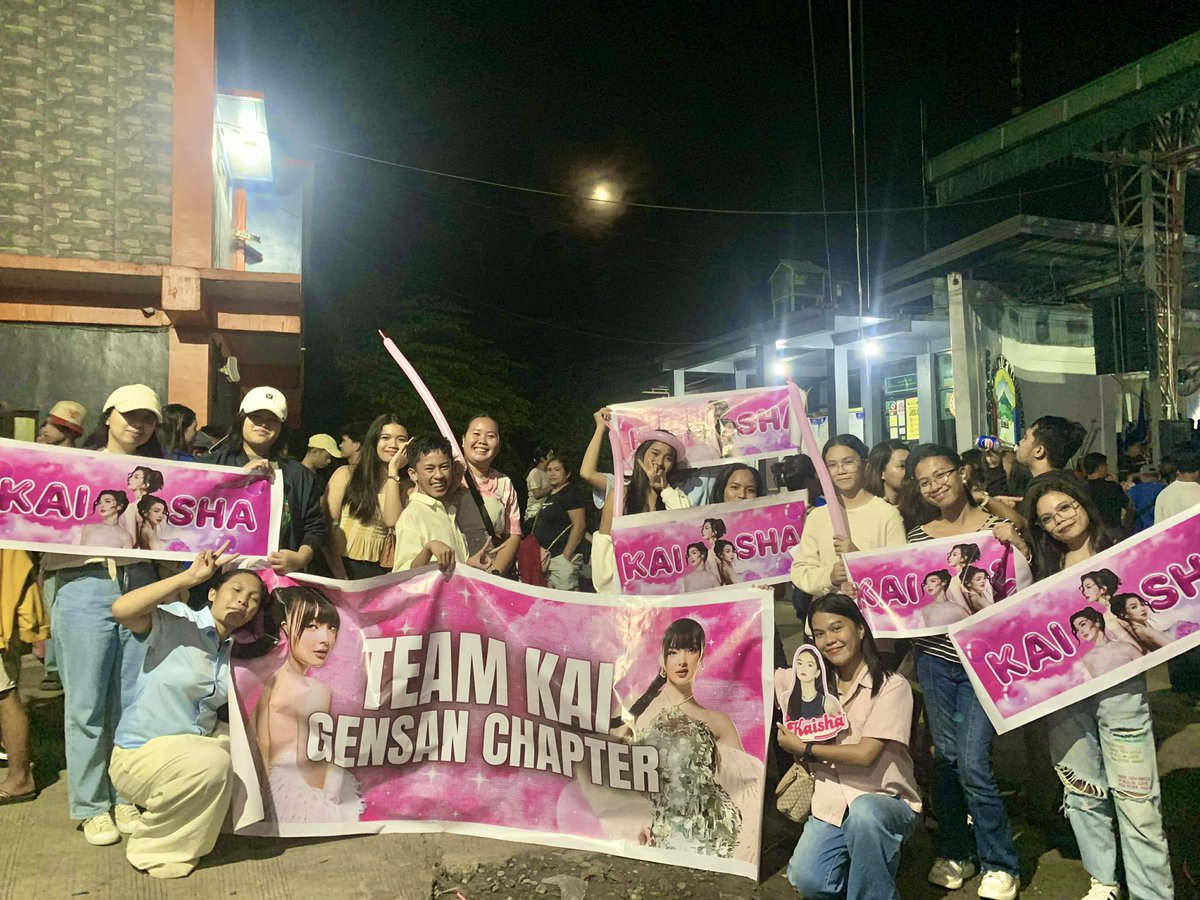 TeamKaiOFC_'s tweet image. A massive thank you to our Team Live who made the extra effort to be with Kai at the Mystic Rock Music Festival in Sarangani โ some of you even traveled all the way from Gensan and Davao just to see her perform live.
We know it wasnโt easy โ the long commute, the weather, theโฆ