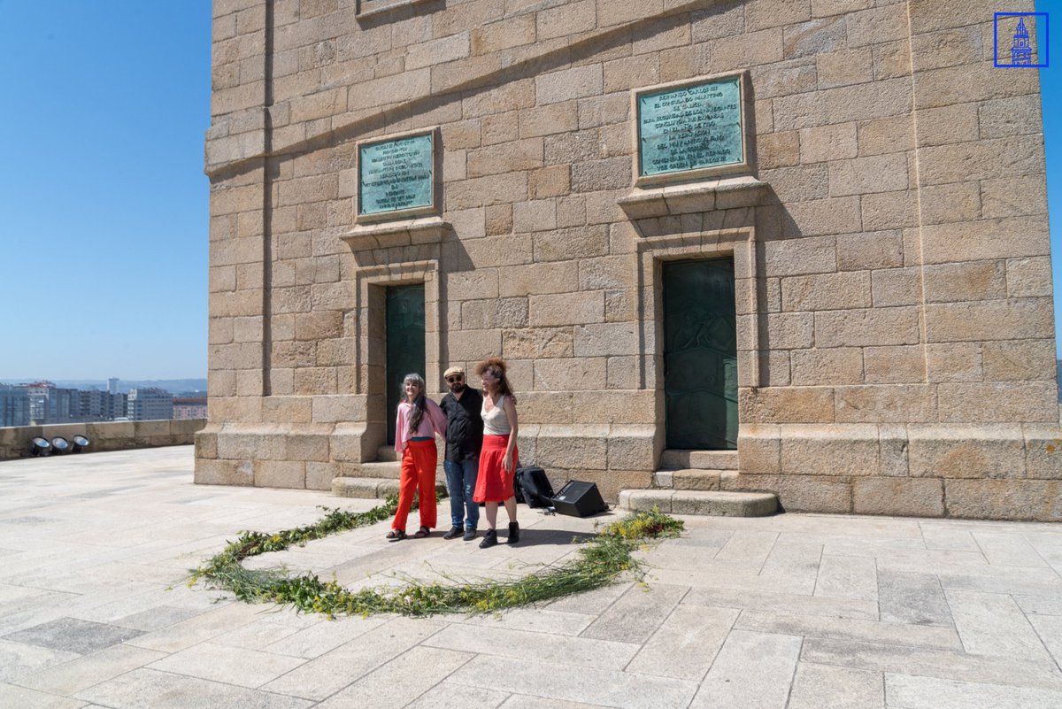 torrehercules's tweet image. Hoxe acollemos a presentación da mostra de arte xenerativa 'Everything flows, nothing dies', do artista dixital #Maotik.
Consta de catro pantallas onde se proxectan paisaxes algorítmicas a partir de datos do movemento do 🌊 mar.
#ArteDixital #PatrimonioMundial