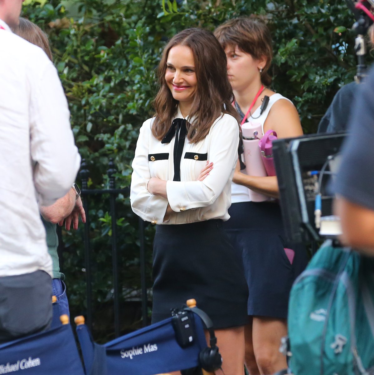 nportmanonline's tweet image. Natalie Portman on the set of the new rom-com ‘Good Sex’ in New York City - July 15.