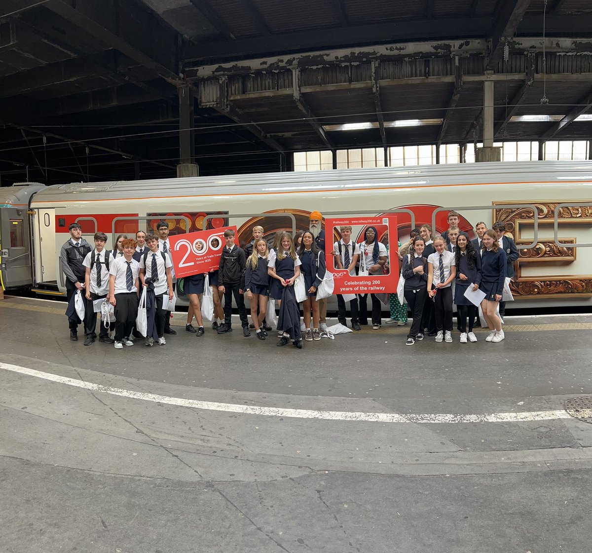 StGabrielsPD's tweet image. These Year9 students had a fantastic day with @railway200 and their inspiration train at London Euston exploring all the careers involved in the rail network with the help of @CominoNWCC @STOC_CAT