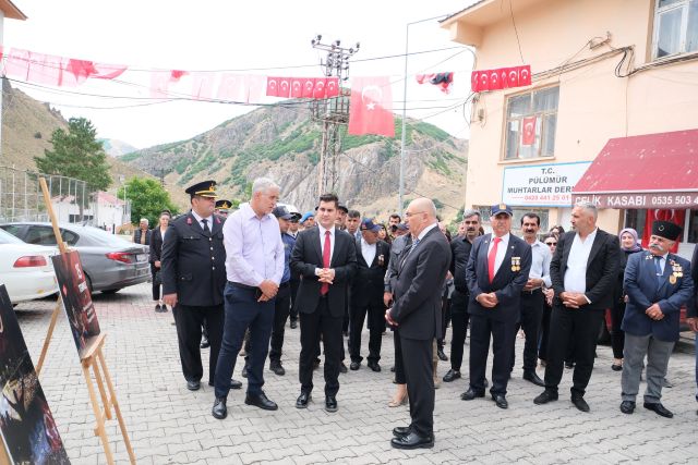 PÜLÜMÜR’DE 15 TEMMUZ DEMOKRASİ VE MİLLÎ BİRLİK GÜNÜ KUTLANDI, ŞEHİTLER ANILDI
pulumur.org/2025/07/15/pul…
 
#Tunceli #Pülümür #PülümürHaber #15Temmuz #ÖmerHalisdemir #Şehit #Jandarma #Emniyet