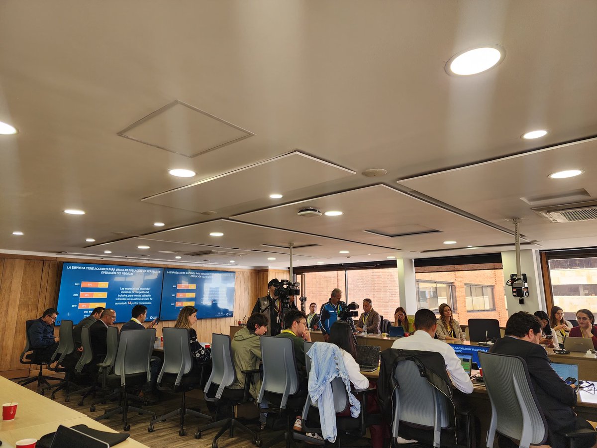 cifrasyconcepto's tweet image. Diálogo clave entre @C_CaballeroR y @BruceMacMaster sobre los resultados de la 5ª Encuesta de Arquitectura Social Estratégica, realizada por @FundacionANDI, @ANDI_Colombia y @cifrasyconcepto. Una mirada al aporte de las empresas al desarrollo social de Colombia.