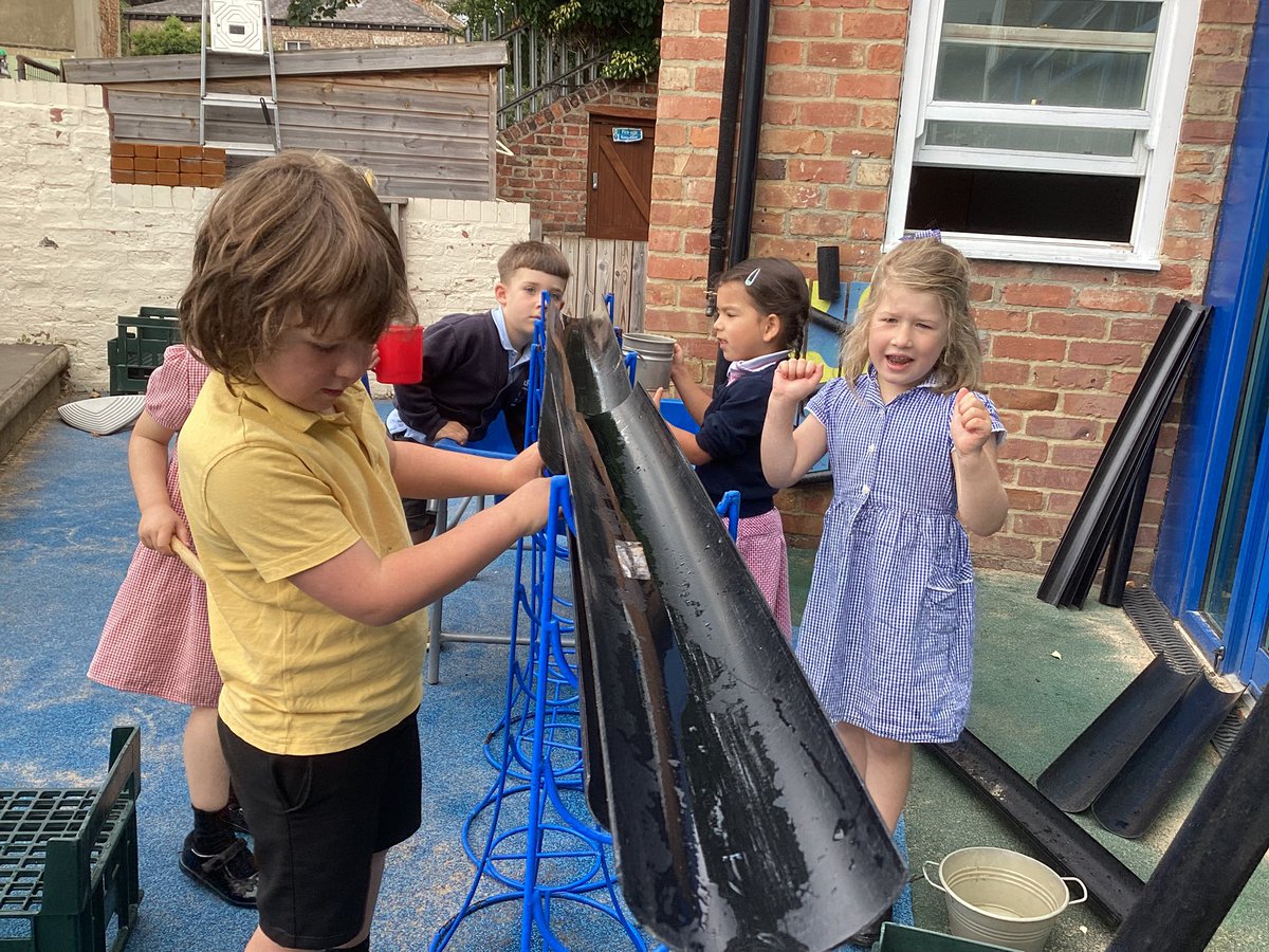 Great team work in Class One this morning!