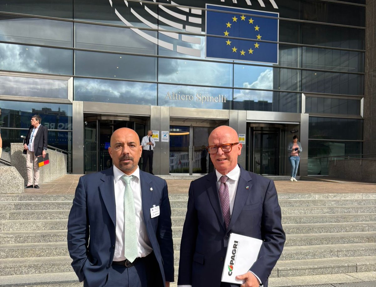 #PAC: fronte comune contro la tempesta perfetta sull’#agricoltura.

Il presidente #Battista a colloquio a #Bruxelles con diversi rappresentanti del Parlamento Europeo, tra cui #Lareti, #Bonaccini, #DeMeo e #Fidanza.

tinyurl.com/ytr8wrbp