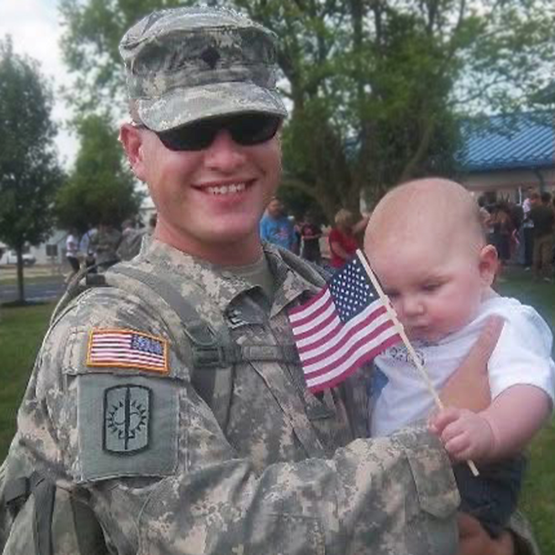 ArmyGuardOhio's tweet image. “I have built a very successful career in the #NationalGuard. Multiple deployments and experience, schools, and the friends I’ve made along the way have been priceless. I'm exactly where I want to be in life because of a decision I made 19 years ago.” -SFC Quinton Moye