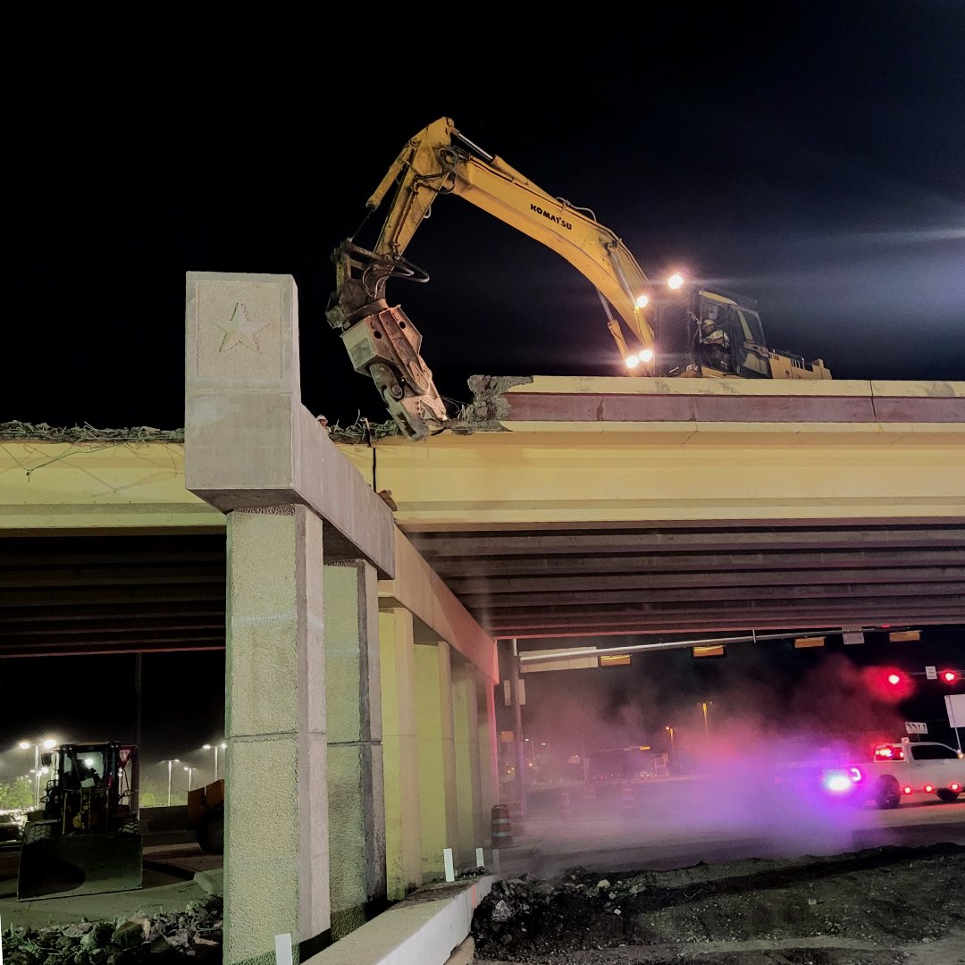 TxDOTDallas's tweet image. #ROCKWALL: Work continues along I-30 from Dalrock Rd. to the Hunt County Line. Our crews are making steady progress to keep the project moving forward. Check out these photos highlighting some of the progress!
#TxDOT #I30Construction #RoadWork #HighwayConstruction