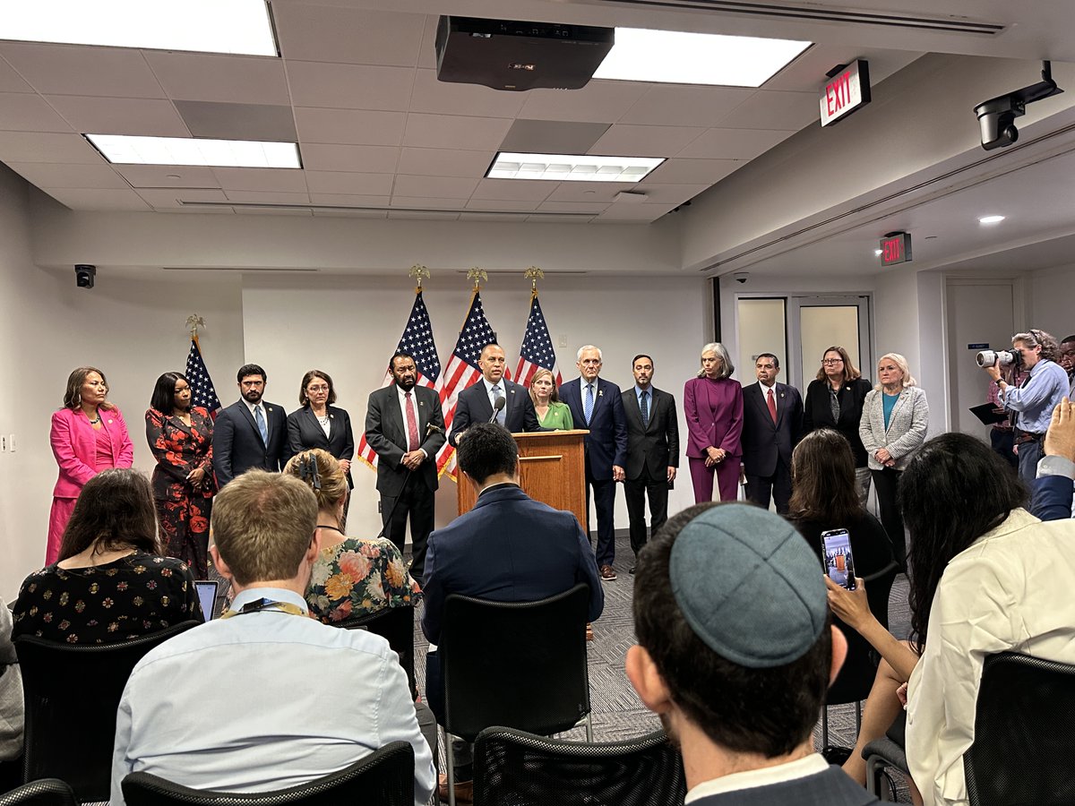 reenajade's tweet image. Minority Leader @RepJeffries joins Texas Democrats this morning, saying President Trump, House Republicans, and Gov. Abbott are "conspiring to rig the Texas congressional maps, as part of an effort to disenfranchise millions of people in Texas."