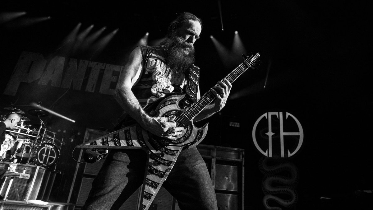 Pantera's tweet image. Pics from #rehearsal in Pittsburgh. We played some “new” old songs for the Heaviest Tour of The Summer, which starts today. What songs are you wanting to hear? Tell us in the comments 👀👀
📷: @metaldavemedia
#pantera #ontour #heaviesttourofthesummer