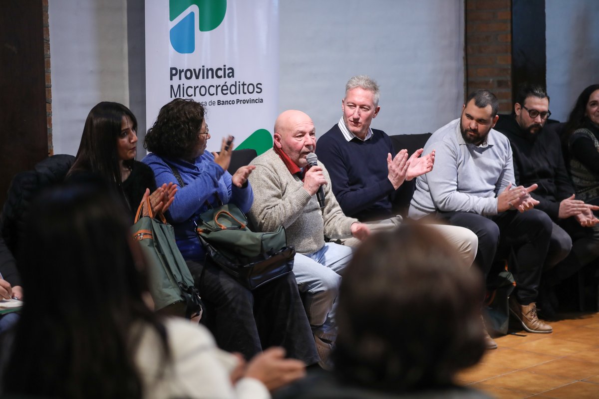 pMicrocreditos's tweet image. Más encuentros para escuchar al segmento emprendedor.
🙌 Nos reunimos con trabajadoras y trabajadores independientes en #TresDeFebrero para dialogar sobre el contexto económico y el efecto en sus negocios. De esta manera, garantizamos la continuidad de un acompañando integral…