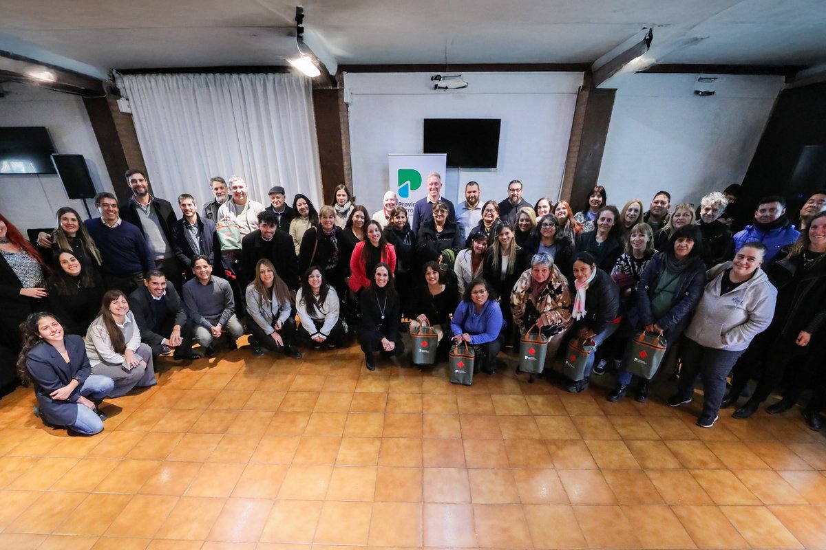 pMicrocreditos's tweet image. Más encuentros para escuchar al segmento emprendedor.
🙌 Nos reunimos con trabajadoras y trabajadores independientes en #TresDeFebrero para dialogar sobre el contexto económico y el efecto en sus negocios. De esta manera, garantizamos la continuidad de un acompañando integral…