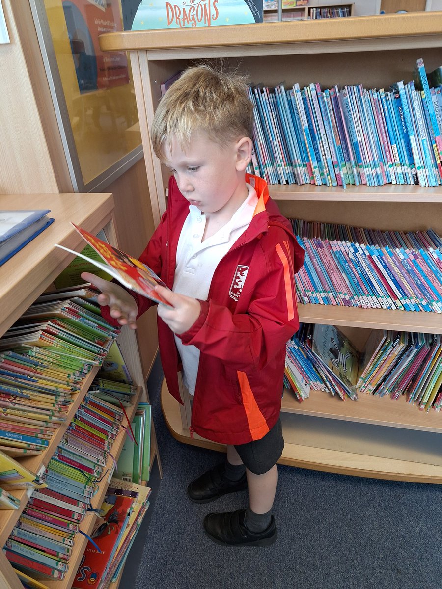 CoppiceB75's tweet image. Thank you to Mere Green library for a lovely morning reading books. #Reception