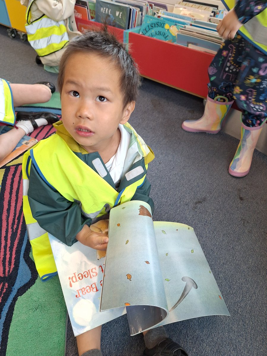 CoppiceB75's tweet image. Thank you to Mere Green library for a lovely morning reading books. #Reception