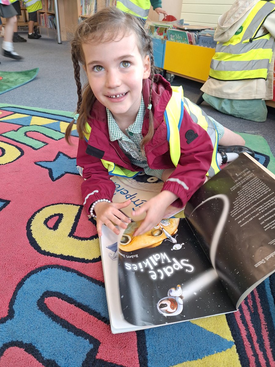 CoppiceB75's tweet image. Thank you to Mere Green library for a lovely morning reading books. #Reception