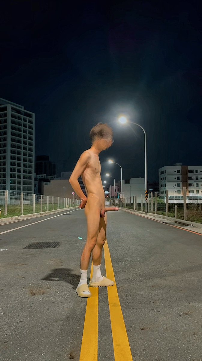 野裸也可以很藝術🔥
有沒有要來當我的麻豆

一起拍藝術照❤️
歡淫報名參加
學生、體育生、瘦弟

#台中 
7/28-29會在高雄 
想要用野裸的拍出藝術感😍

————————————
野裸群 踴躍報名
私訊我
要分享野裸的照片
及身高體重、地區