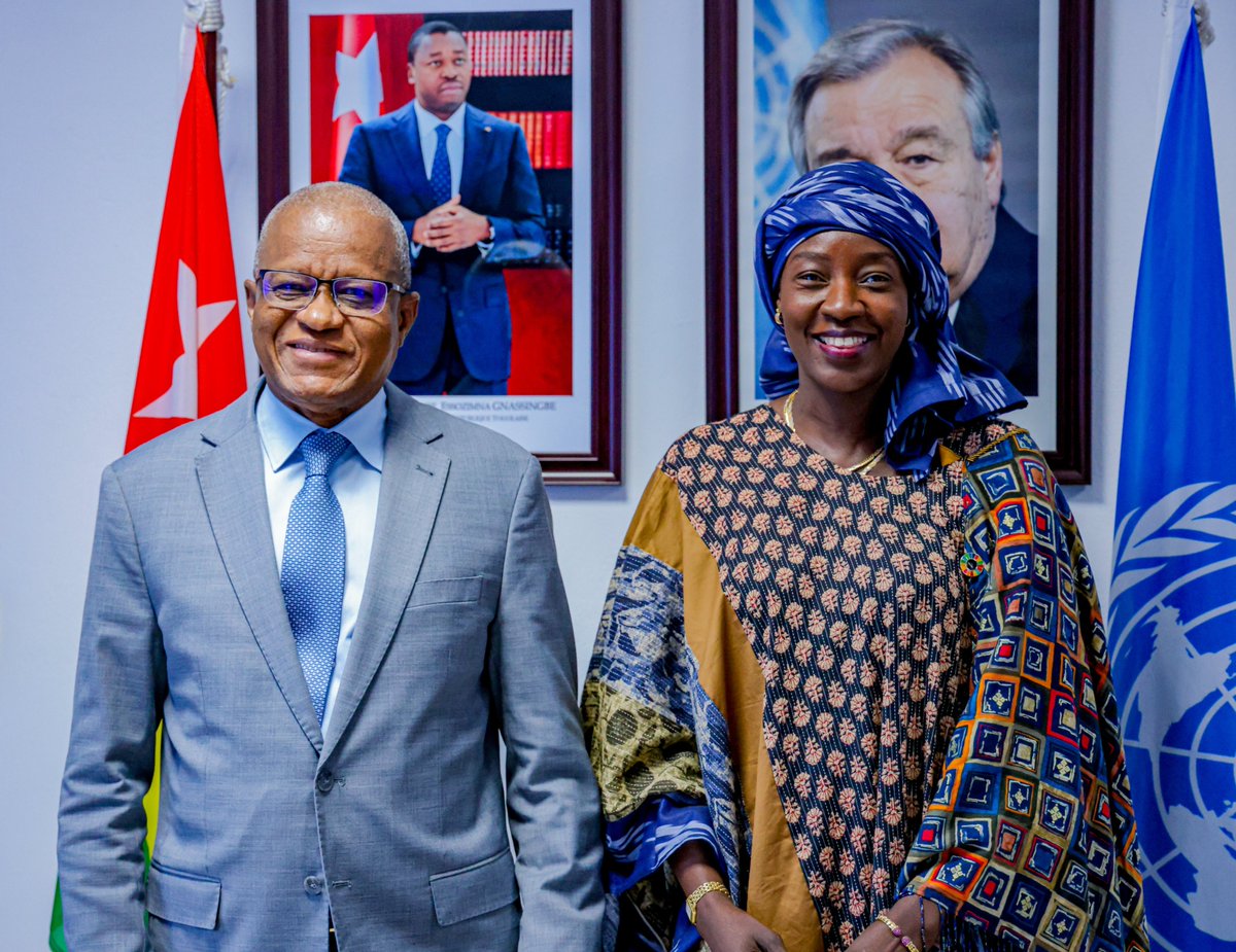 Merci beaucoup Excellence Amb. <a href="/MamanSidikou1/">Maman Sidikou</a>  pour l'honneur que vous m'avez fait avec cette visite et riche discussion sur le #Sahel et le travail du <a href="/CivCenter/">CIVIC</a>.

C'est une chance de pouvoir apprendre des ainés et de leur expérience aguerrie dans la prévention des conflits et