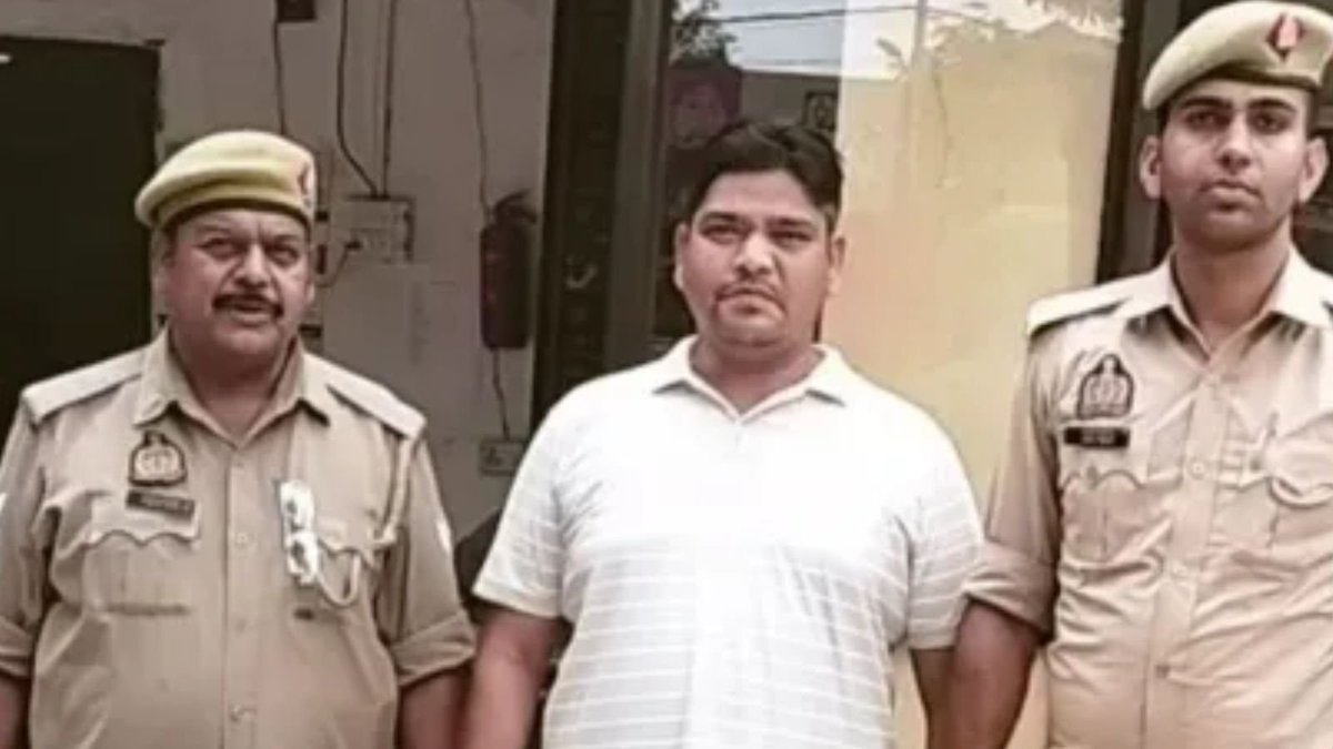 इलाज करवाने आई दलित बच्ची से डॉक्टर नईम ने की रेप की कोशिश 

चिल्लाने पर भागा 

बरेली में UP पुलिस ने किया गिरफ्तार

hindi.opindia.com/news-updates/u…